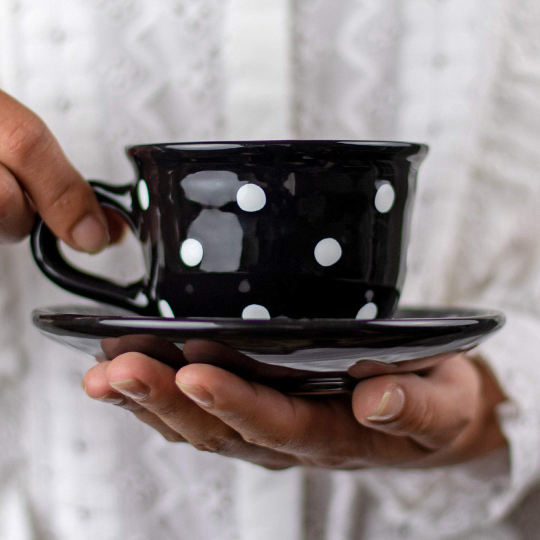 City to Cottage® - Kaffeebecher Teetasse 250 ml | Schwarz und Weiss | Polka Dots | Handgemacht | Ker