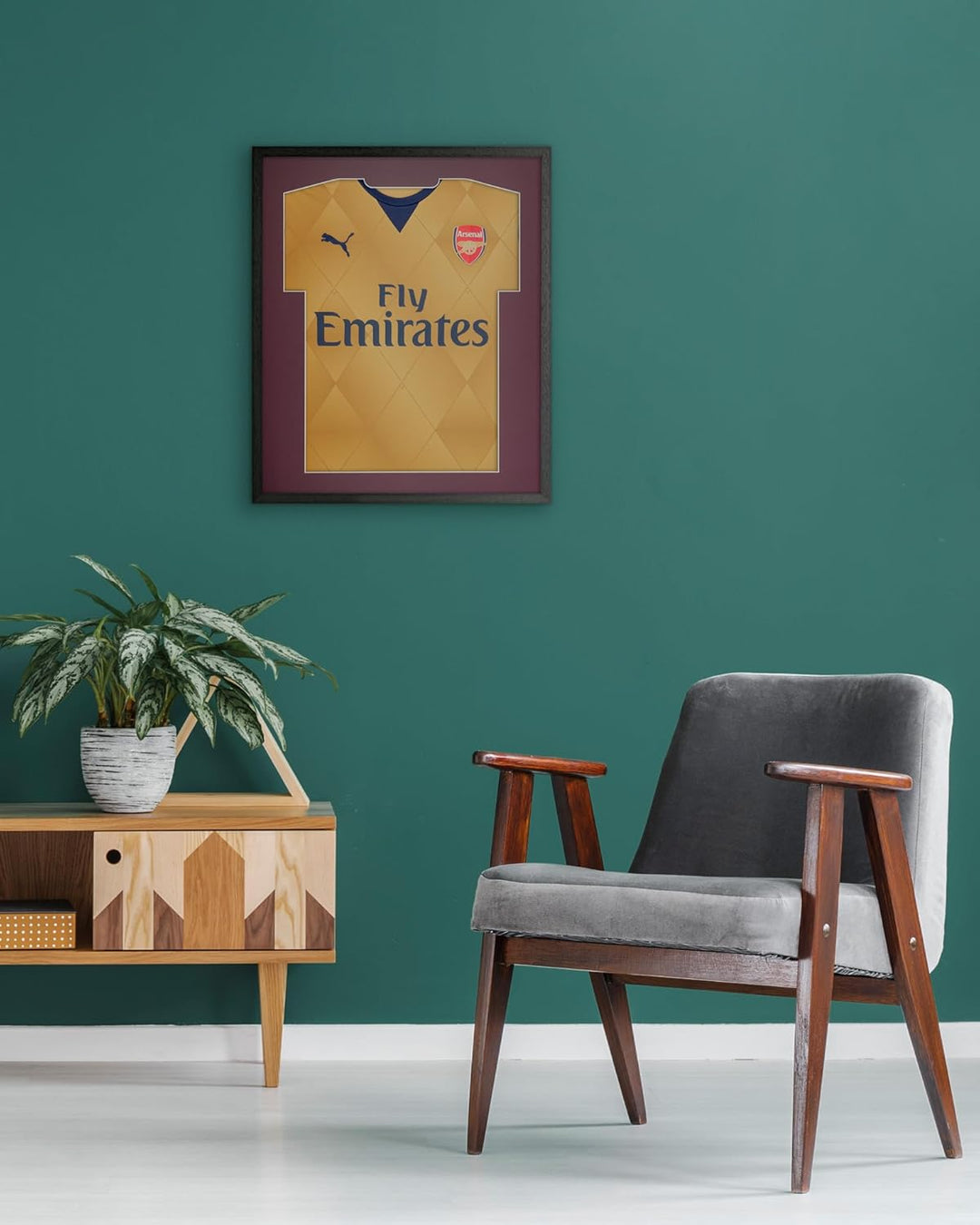 ARTIS - Bilderrahmen für Trikot - Trikotrahmen Fussball aus Holz - Objektrahmen 52,5x62,5x3 cm - Han