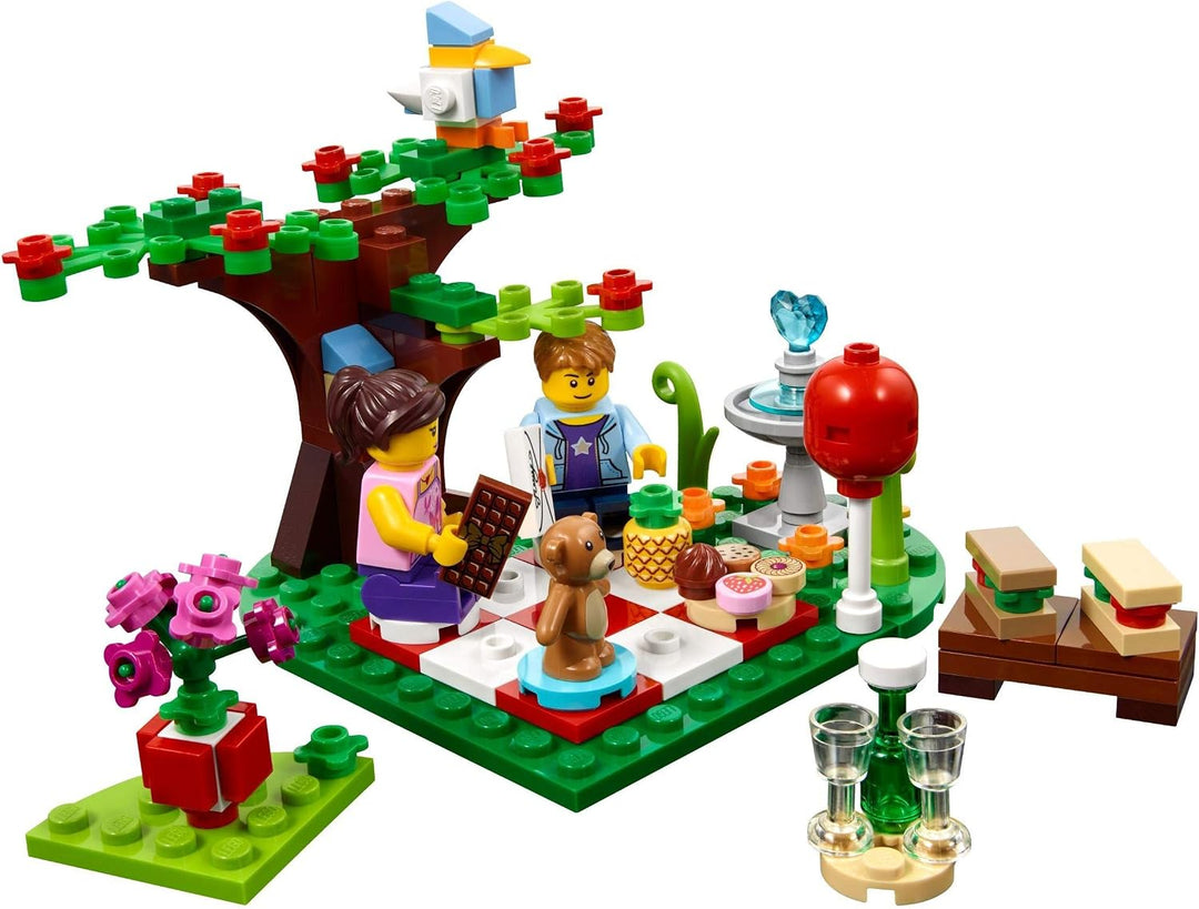 Lego 40236 Romantic Valentine Picnic 126 Pcs