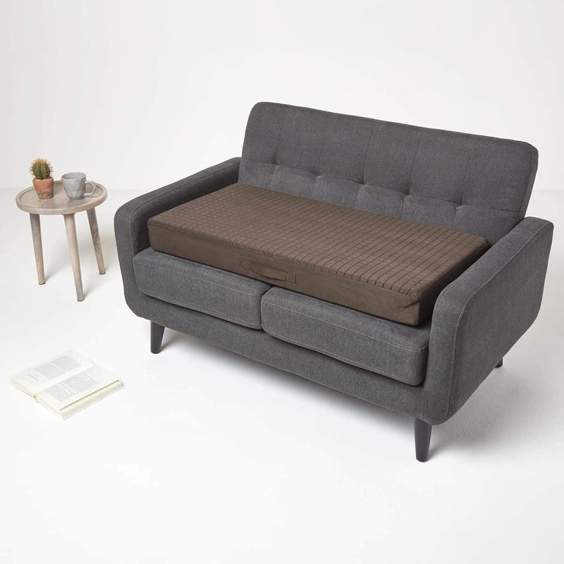 Homescapes Feste Sofa-Auflage 100x50 cm braun, 10 cm hohes Sitzkissen Velours, Sitzerhöhung orthopäd