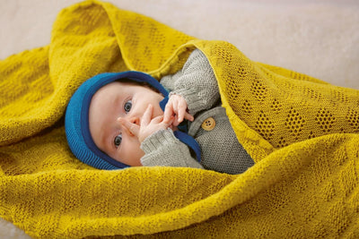 Disana WOLL-BABYDECKE, kuschelweiche Strickdecke im Ajourmuster | 100% Bio-Merinowolle GOTS | Newbor