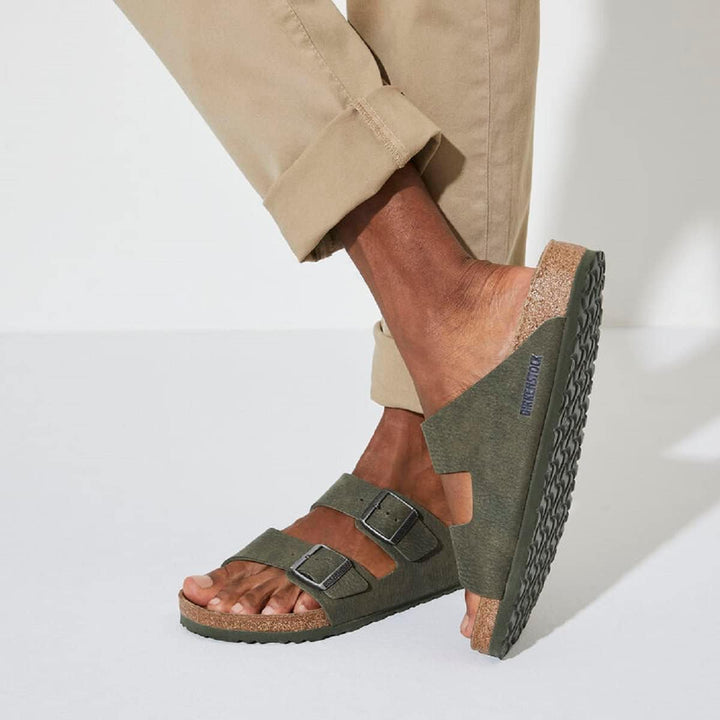 BIRKENSTOCK Arizona Vegan Herren Pantolette 41 EU Schmal Vert Olive, 41 EU Schmal Vert Olive
