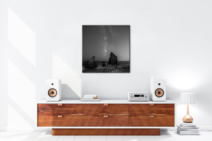 deyoli atemberaubender Sternenhimmel am Meer Format: 70x70 Effekt: Schwarz&Weiss als Leinwandbild, M