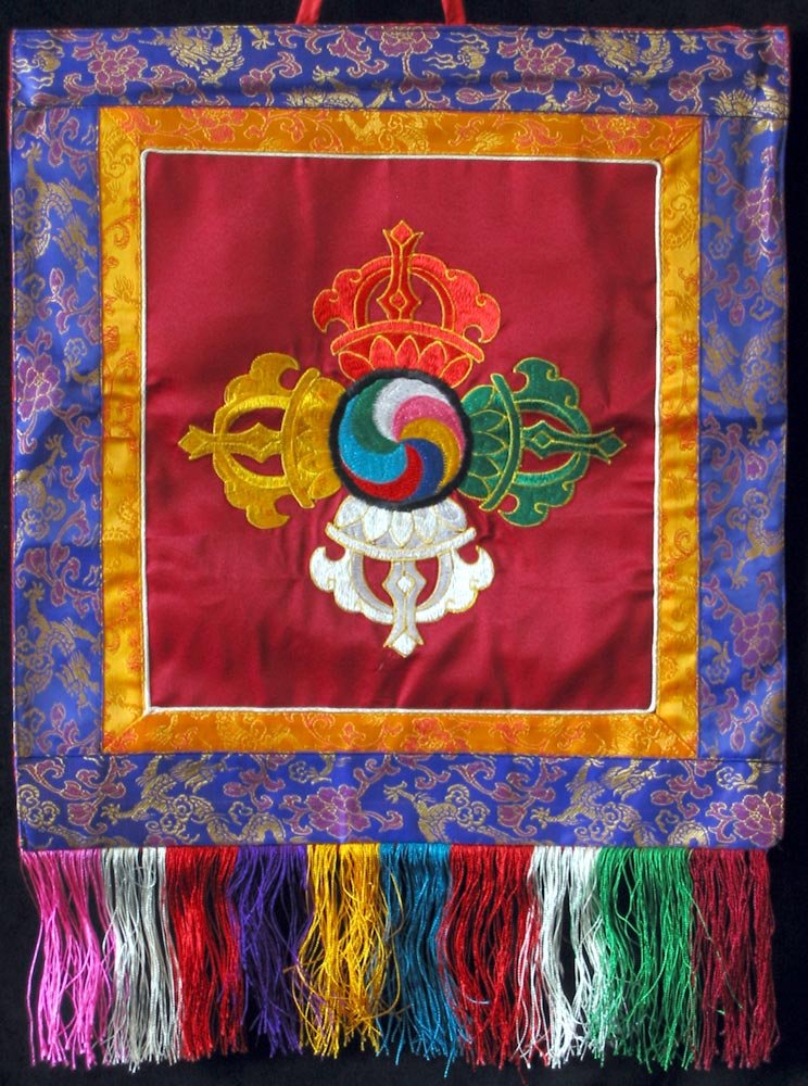 BUDDHAFIGUREN/Billy Held Buddhistischer Wandbehang Doppeldorje bestickt 45 cm x 45 cm Tibet Wandbeha
