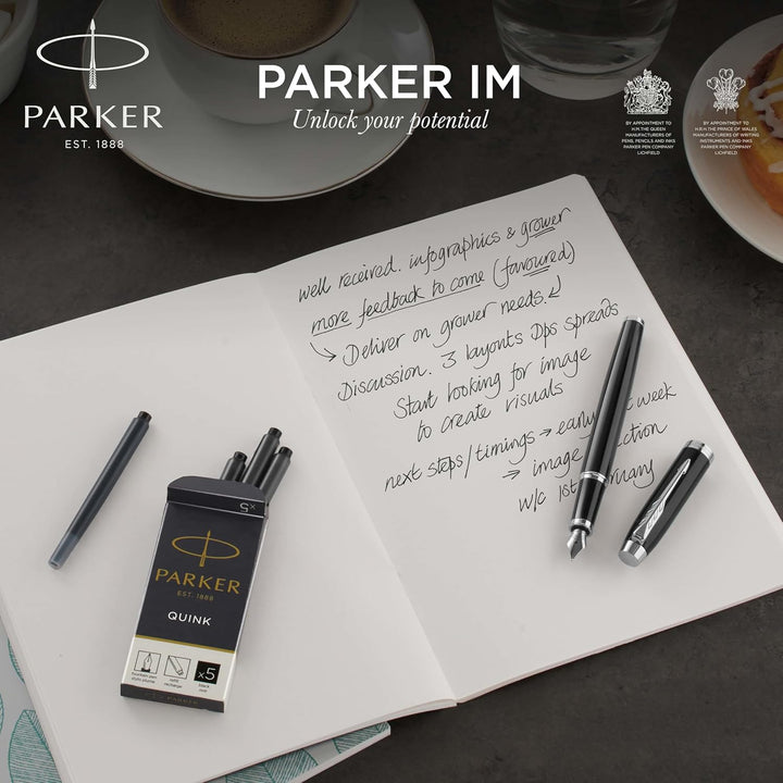 Parker IM Füller | schwarze Lackierung mit Goldzierteilen | Füllfederhalter mit mittlerer Feder | bl