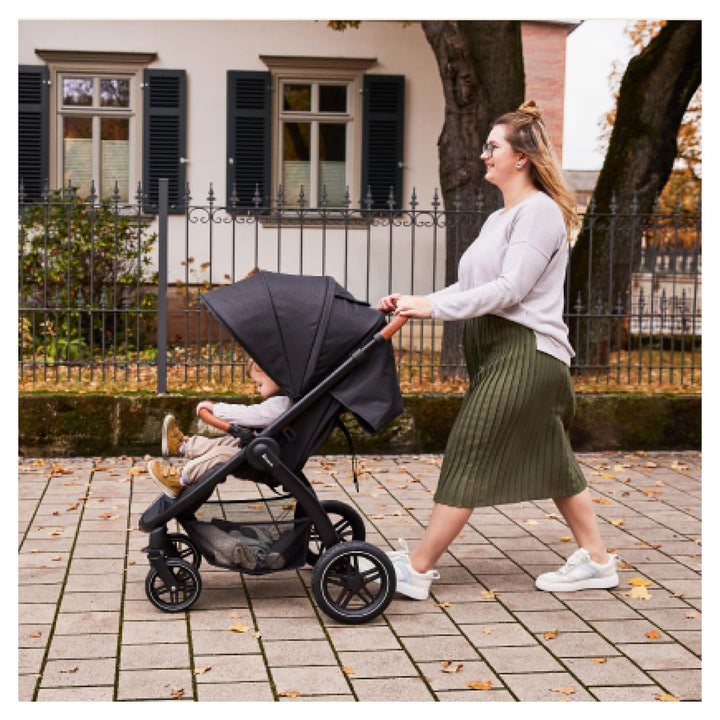 Hauck Uptown Kinderwagen Melange Black – Kinderwagen für jedes Gelände, extra grosser Sitz, flache L
