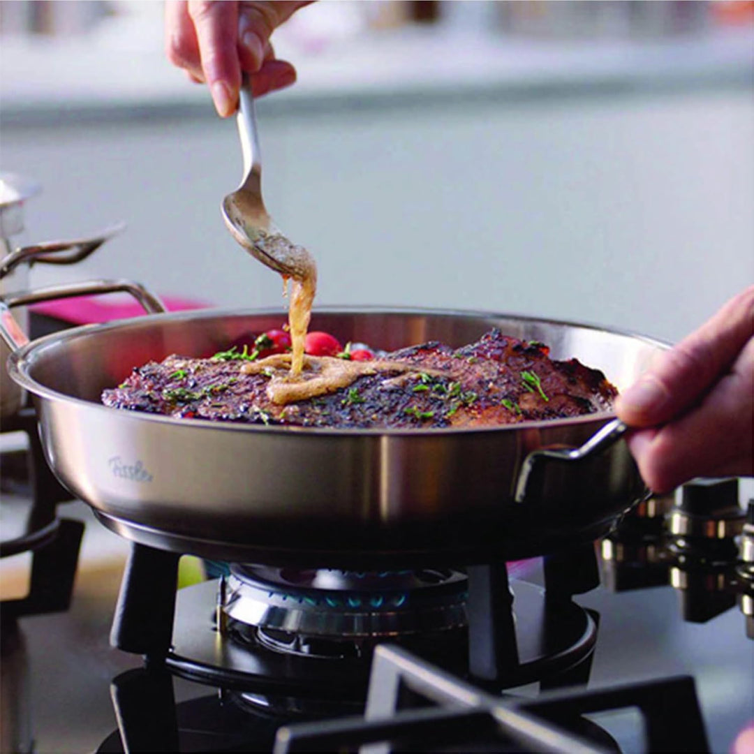 Fissler Original-Profi Collection / Edelstahl-Servierpfanne rund (2 L, Ø 24 cm) novogrill Bratfläche