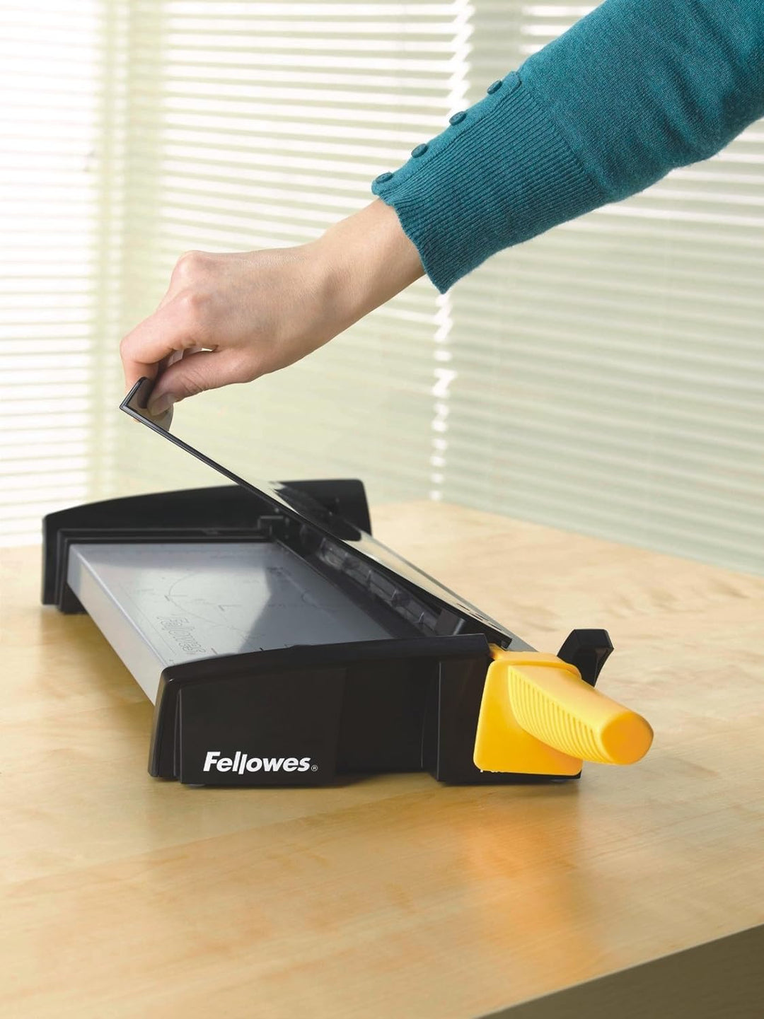 Fellowes Kleinbüro Hebelschneidemaschine Fusion A3 schwarz/metallic, A3