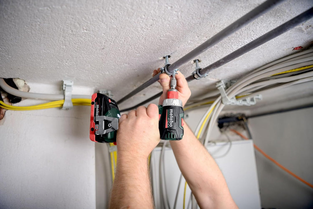 metabo Akku-Bohrschrauber BS 18 L BL Q - 18 V, 65 Nm Drehmoment - Brushless Motor, LED-Licht, Schnel