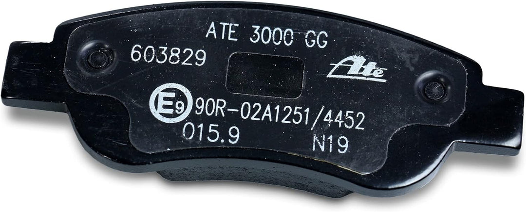 ATE Bremsenset Vorderachse inkl. Bremsscheiben vorne Ø 247 mm belüftet und Bremsbeläge vorne Kompati