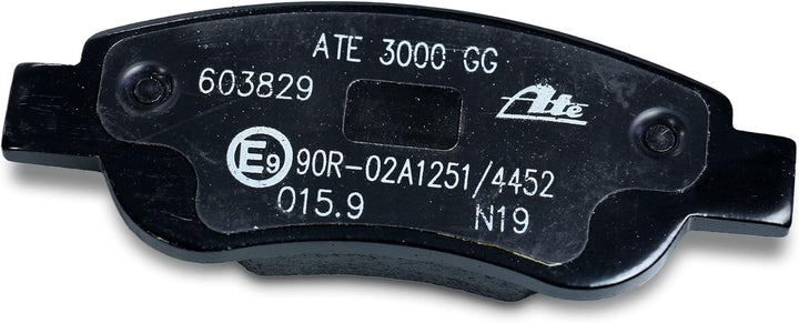 ATE Bremsenset Vorderachse inkl. Bremsscheiben vorne Ø 247 mm belüftet und Bremsbeläge vorne Kompati