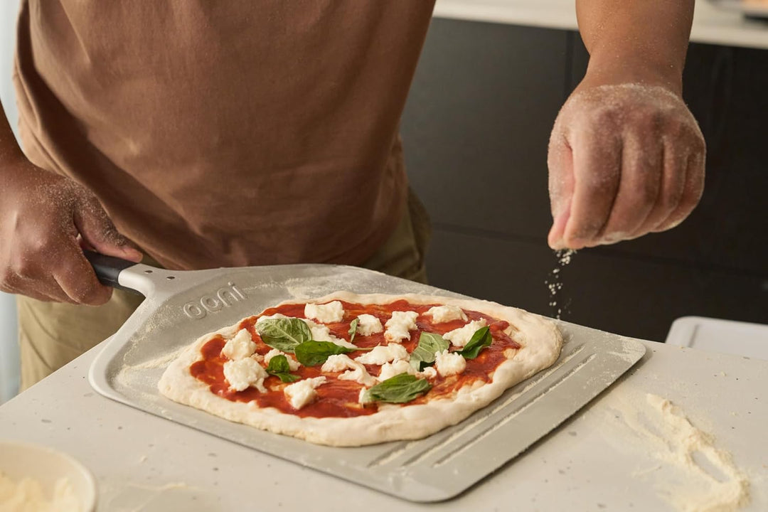 Ooni 30,5 cm kompakter Pizzaschieber - Pizzaschieber aus Metall, 30,5 cm, leichter Pizzaschieber mit