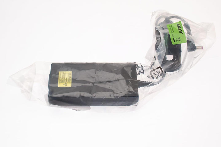 Netzteil/Ladegerät 19,5V / 6,92A / 135W mit Netzkabel EU Aspire 7 A715-72G (Original)