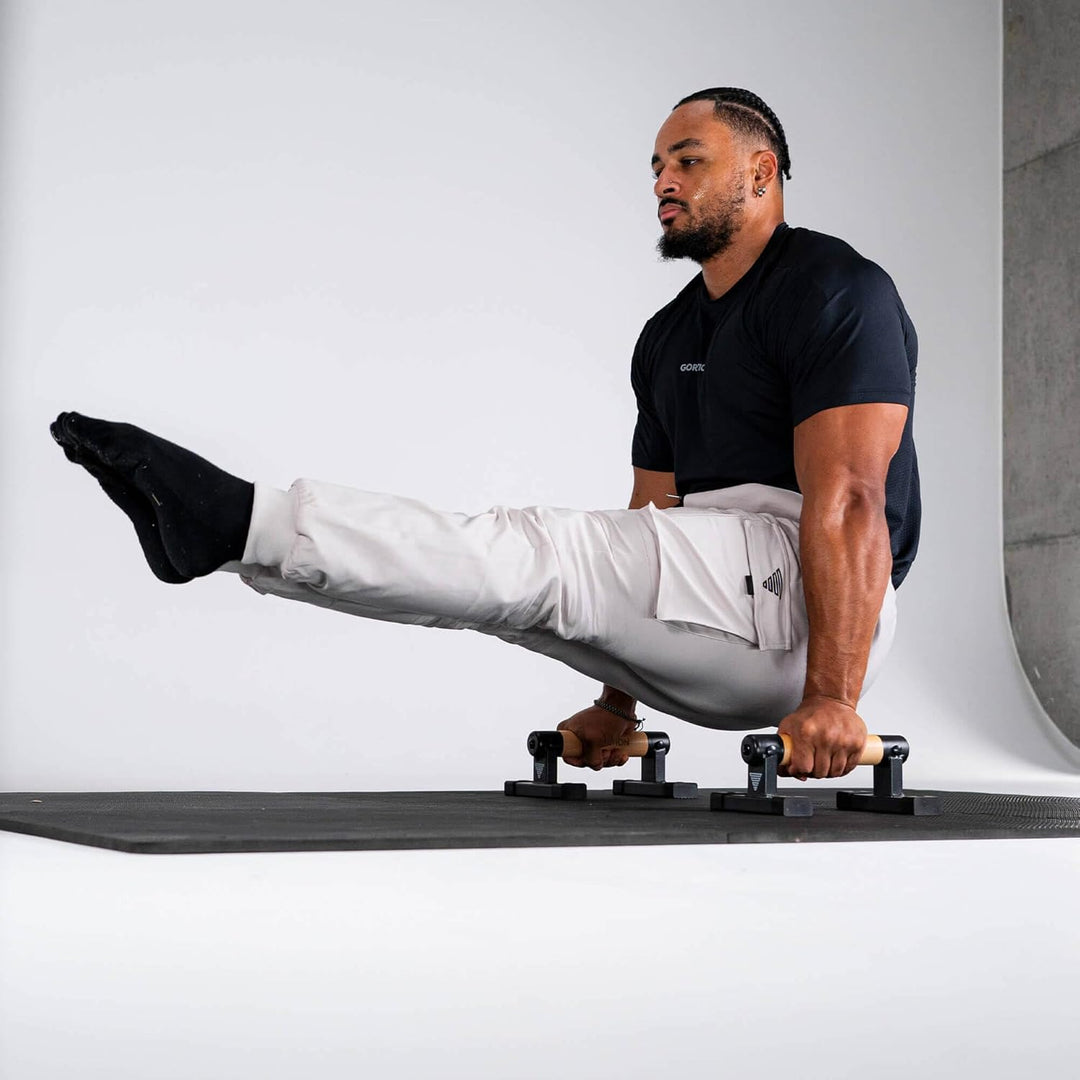 GORNATION Parallettes, inkl. Grip Tape, Calisthenics Equipment für Handstand & Push Ups, Liegestützg