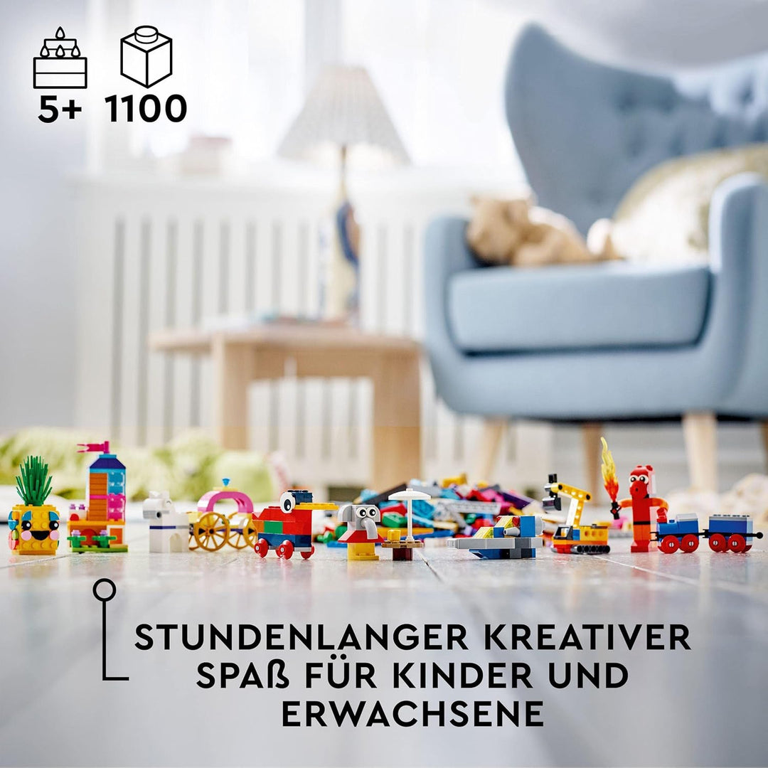LEGO 11021 Classic 90 Jahre Spielspass Set, Bausteine-Box mit 15 Mini-Modellen legendärer Spielzeuge
