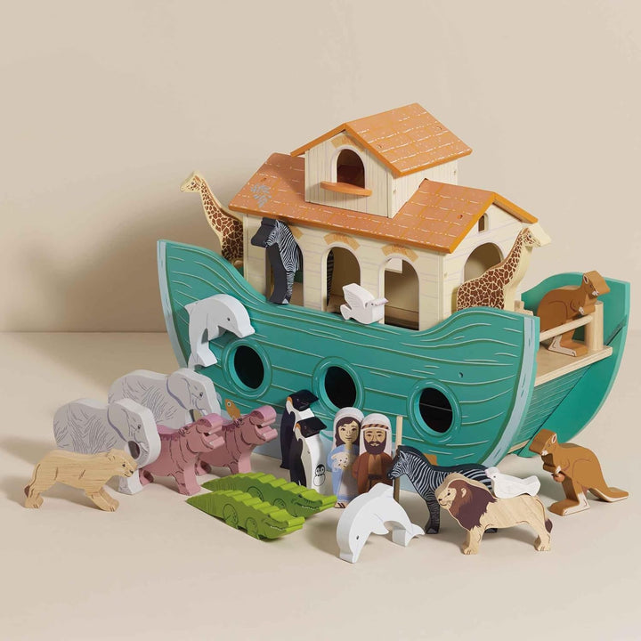 Le Toy Van – Pädagogische Rollenspiel-Arche aus Holz | Für Mädchen & Jungen | Geeignet für Kinder ab