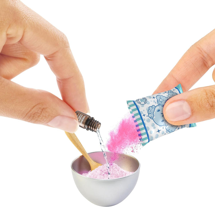 MGA's Miniverse Make It Mini Spa Serie - Mini-Sammlerstücke in Geheimnisvoller Blindverpackung- Rich