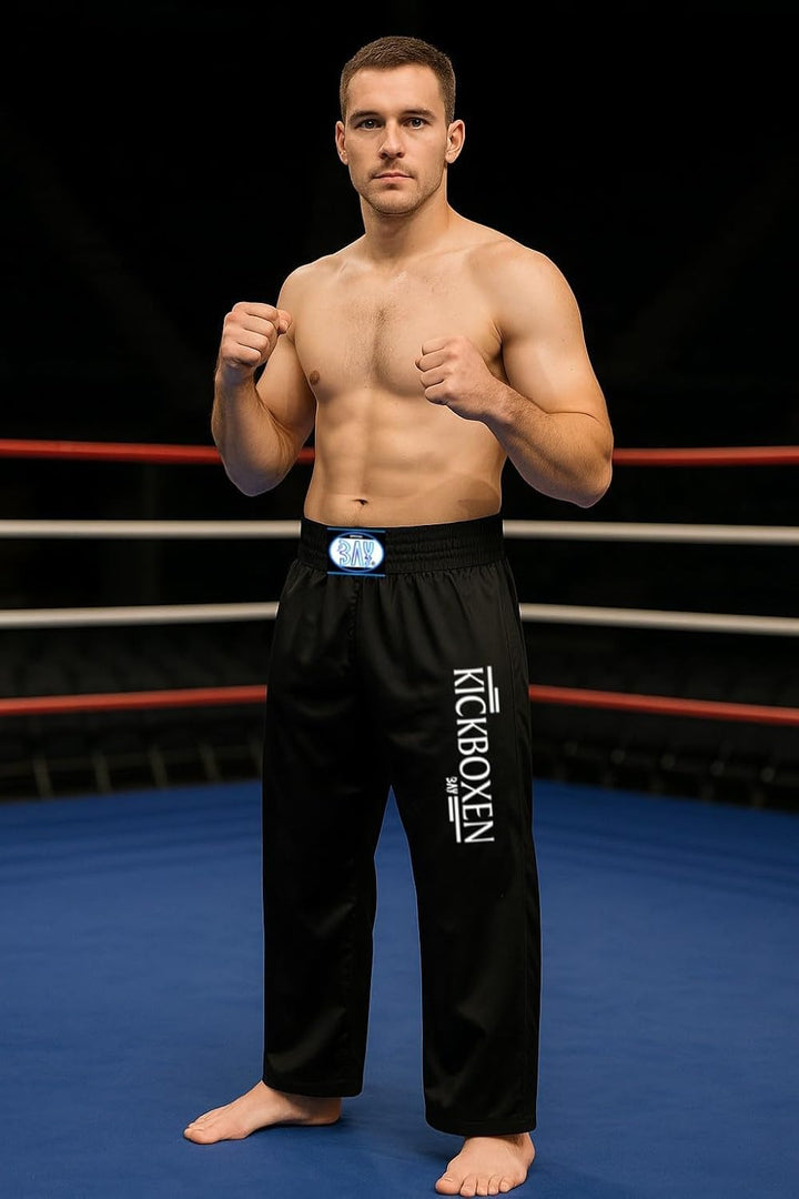 BAY® "EDEL Stick Kickboxhose, komplett schwarz, gestickter Schriftzug Kickboxen, Thaiboxhose lang, H