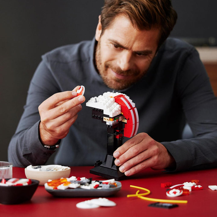 LEGO 75327 Star Wars Helm von Luke Skywalker (Rot Fünf) Modell, Sammlerstück und ein tolles Geschenk