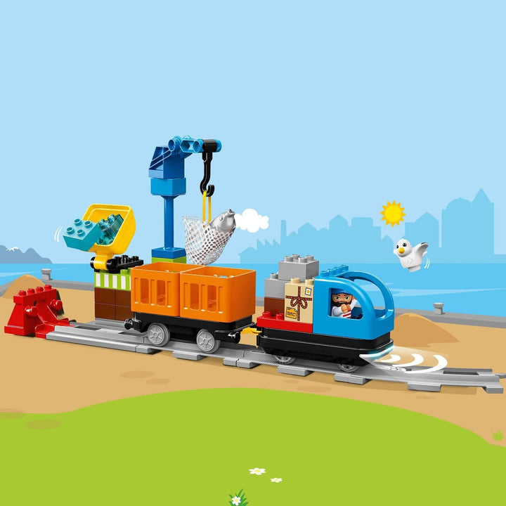 LEGO DUPLO Güterzug, „Push & Go“-Lok mit Lichtern und Geräuschen, Funktionssteinen und 2 Kranen, Spi