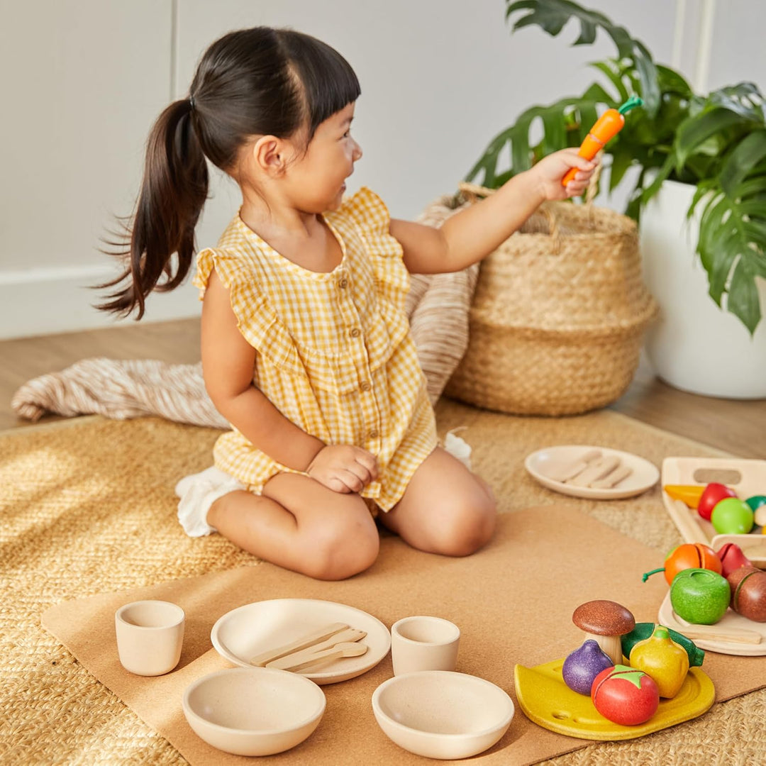 PlanToys Geschirr-Set - Kinderküche Zubehör - Geschirrset aus Holz - Holzspielzeuge 2 Jahre - Set Te