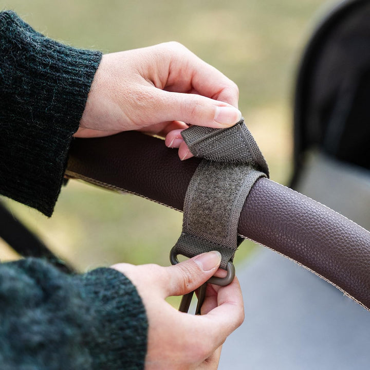 Done by Deer Kinderwagen Tasche – Wickeltasche Taupe – Stroller Bag mit Haken für Kinderwagen, wasse