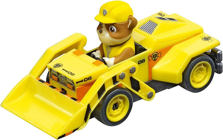 Carrera - 20063035 - FIRST PAW PATROL On the Double 2,4m Rennstrecken-Set | 2 ferngesteuerte Fahrzeu