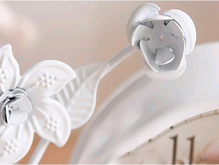 Weisse Blume Rustikalen Eisen Mantel Tischuhr Wohnzimmer Schlafzimmer Stille Desktop Uhr Kunst Wohnk