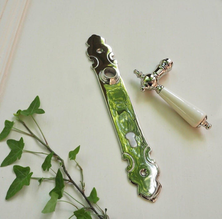 Antikas - Klinkengarnitur Haustür in poliertem Nickel wie antik - PZ92