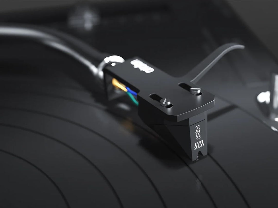 Ortofon 2M Black 250 LVB Premounted - 2M Black 250 LVB Tonabnehmer montiert am SH-4 Black Headshell
