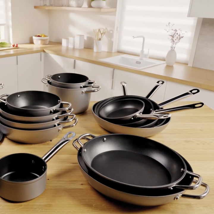 Tescoma Bratpfanne mit langem Griff GrandCHEF+, Durchmesser 36 cm, mit hochwertiger Antihaftbeschich
