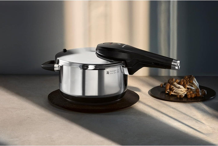 WMF Perfect Premium One Pot Schnellkochtopf Induktion 6,5l, Dampfkochtopf 22 cm, Cromargan Edelstahl