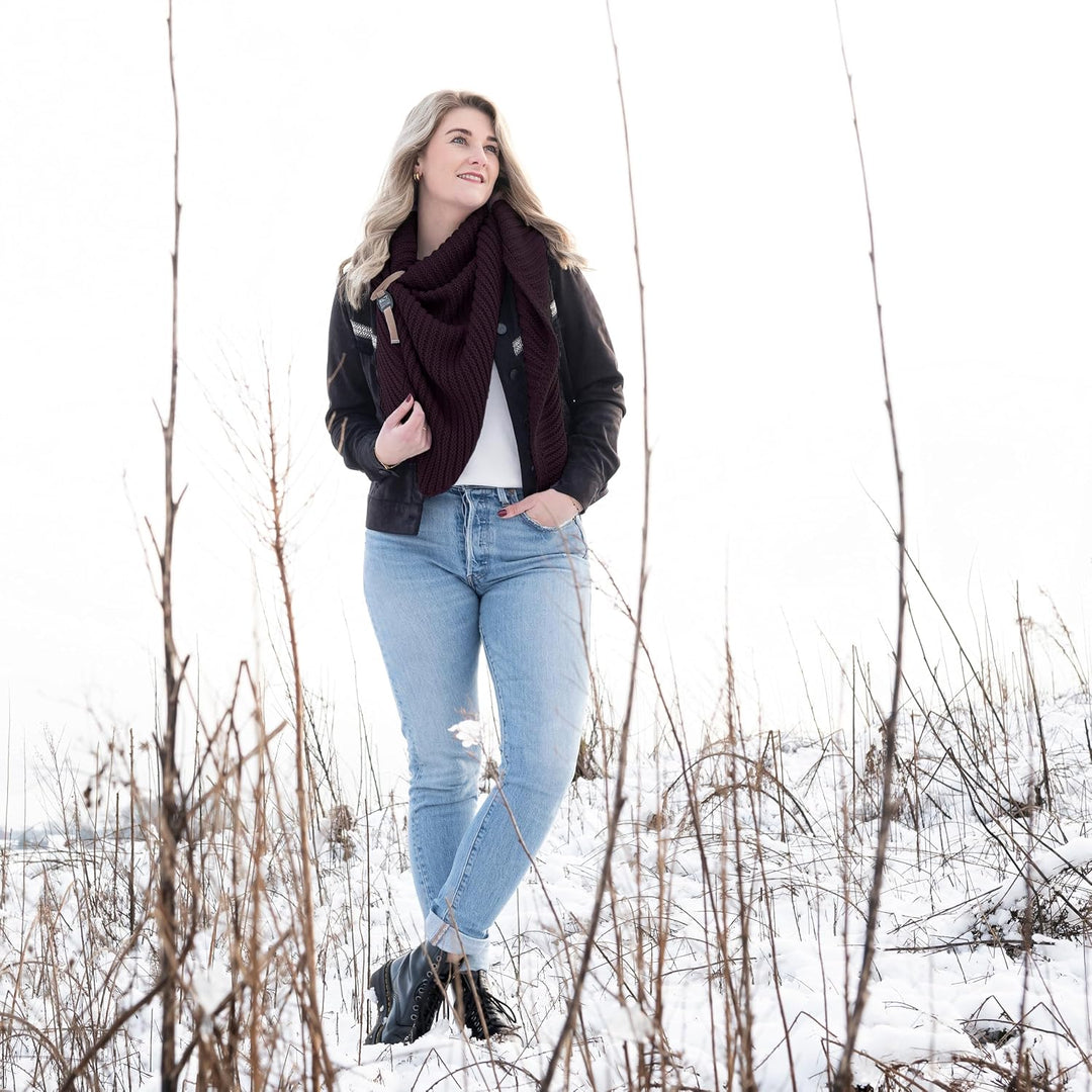 KNIT FACTORY - Demy Dreiecksschal - Damen Strickschal mit Wolle - Winterschal - Herbst &amp; Winter Esse