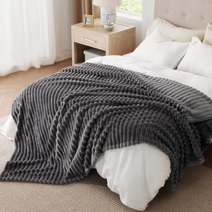 Bedsure Kuscheldecke Flauschig Decke Fleecedecke – Weiche Warme Grobe Korddecke Gemütlicher Sofadeck