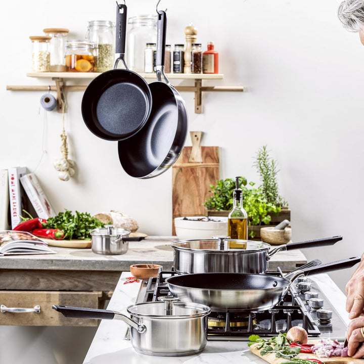 KitchenAid Classic Stainless Steel PFAS-freier, Gesunder 28 cm Wok aus Keramik, Plattiert, Induktion