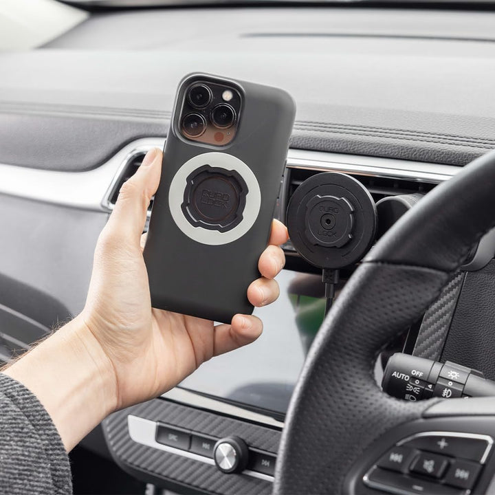 QUAD LOCK Lüftung Handyhalterung fürs Auto mit MAG-Kabellosem Ladekopf V2 und MAG-Hülle für iPhone 1