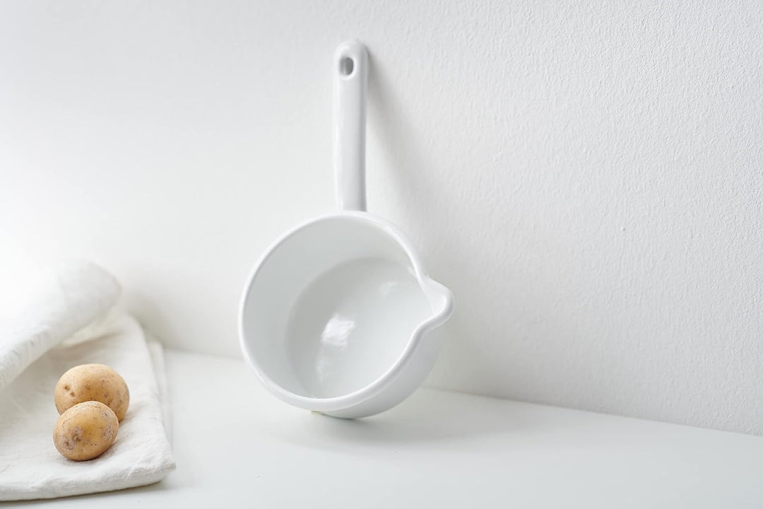 Riess, 0035-033, Stielkasserolle mit grossem Ausguss ø 12cm, WEISS, Emaille, Vol. (rec.): 0,5 Liter,