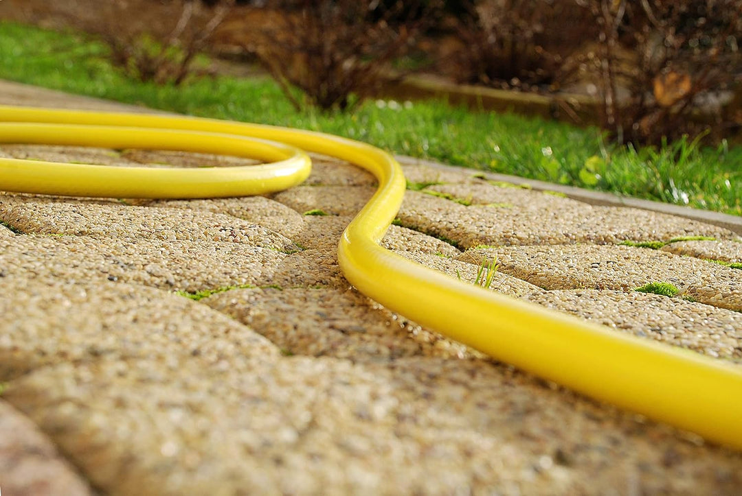 Cellfast Gartenschlauch PLUS 3-lagiger Wasserchlauch mit dauerhafter Verstärkung aus Garn höchster Q