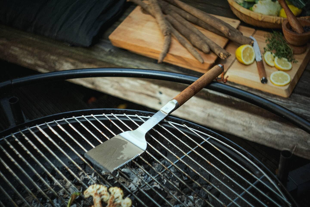 Fiskars Norden Grill Chef Grillspatel, Grillwender, Ideal für die Verwendung im Freien, Länge: 44,1