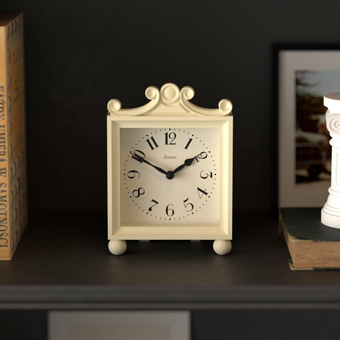 JONES CLOCKS® Parlour Kaminsims Uhr | Klassische Kutschenuhr | Creme | Elegantes quadratisches dekor