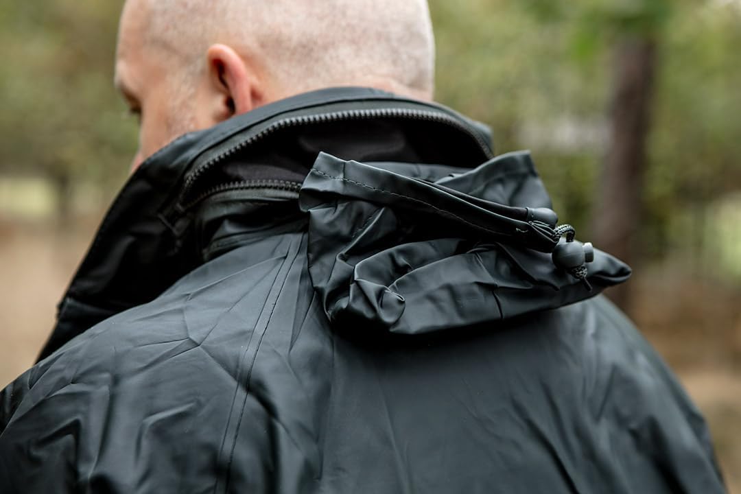 NEO TOOLS Herren Regenset, Regenmantel mit Kapuze und Regenhose, Gr. M-XXXL, verklebte Nähte, Reissv