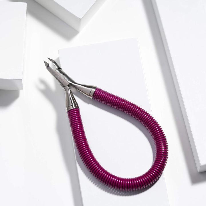 Tweezerman Nagelhautzange Grip and Snip, mit Spiralfeder