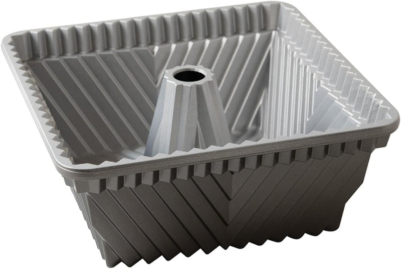 Nordic Ware Backform Bundt Squared Pan Aluminium Gold, 20,3cm x 20,3cm, NW 80577, Gold