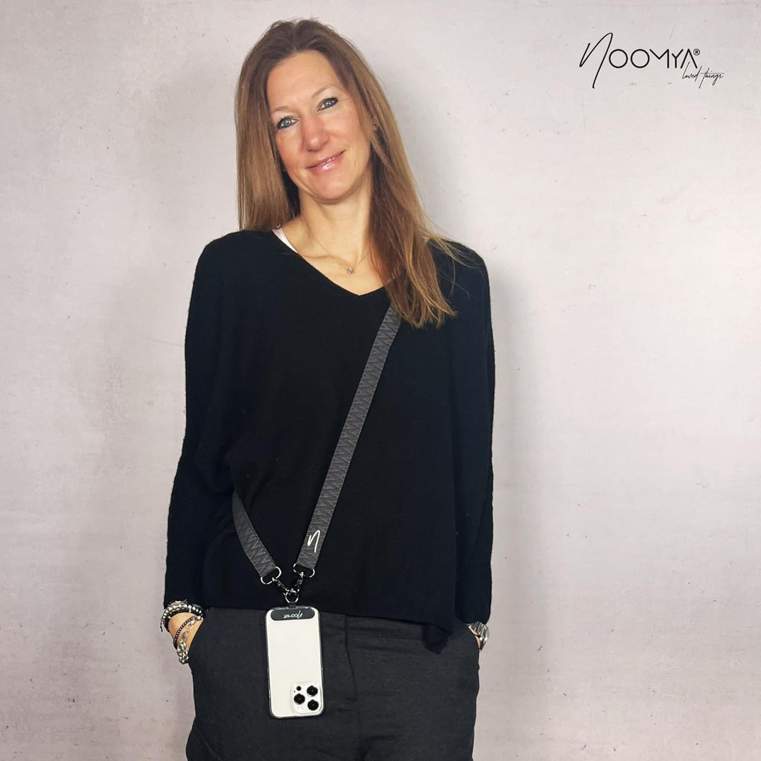 NOOMYA breite Handykette – Handyband universal zum Umhängen mit Adapter, Handy Band verstellbar & ab