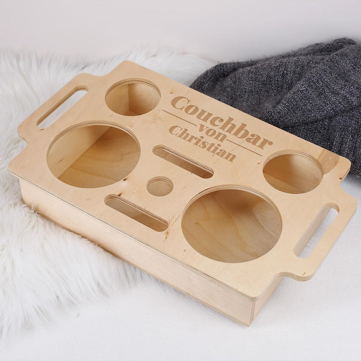 Herz & Heim® Praktische Snackbar mit verschiedenen Motiven und personalisierter Gravur (Couchbar von