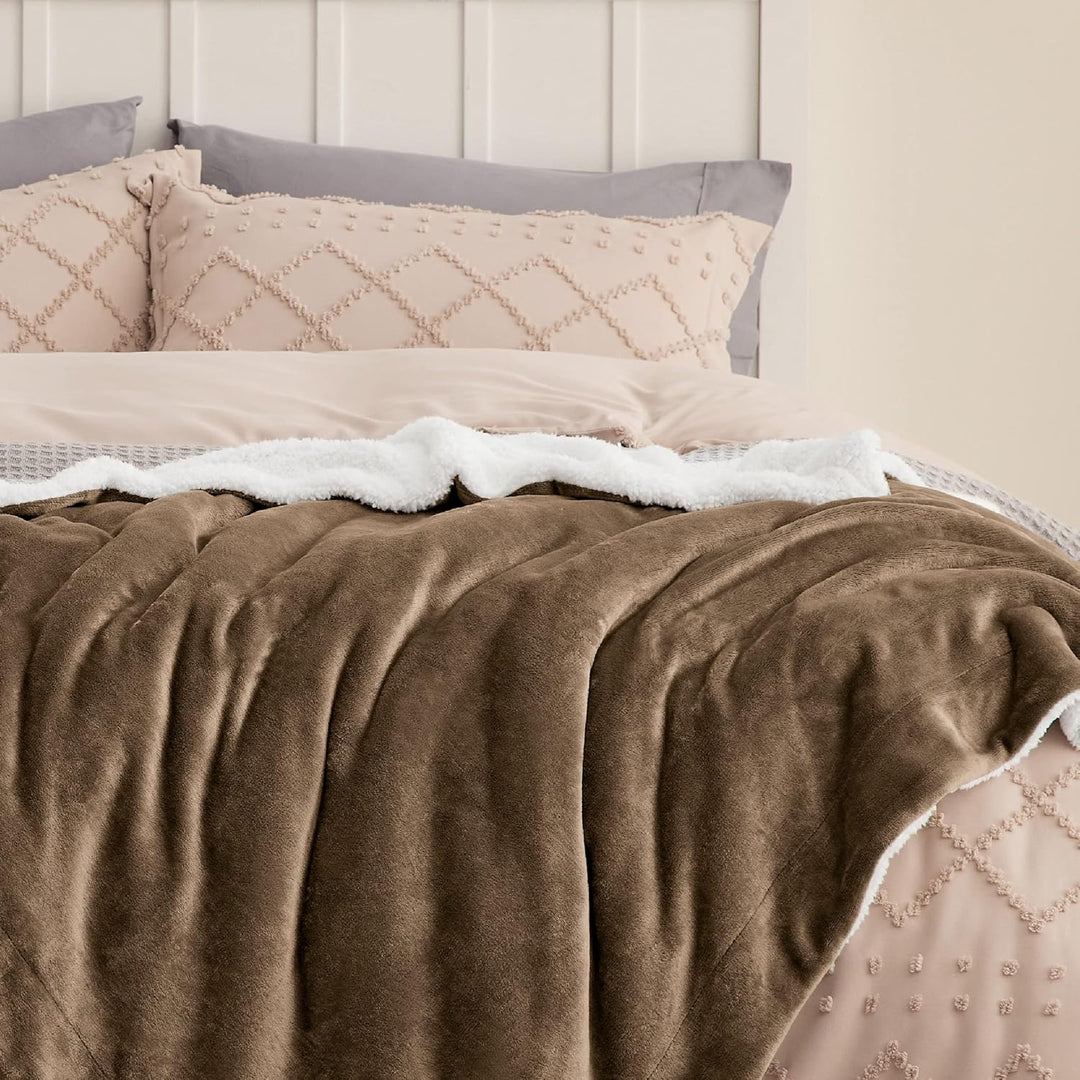BEDSURE Decke Sofa Kuscheldecke Kamel - warm Sherpa Sofaüberwurf Decke, Dicke Sofadecke Couchdecke,