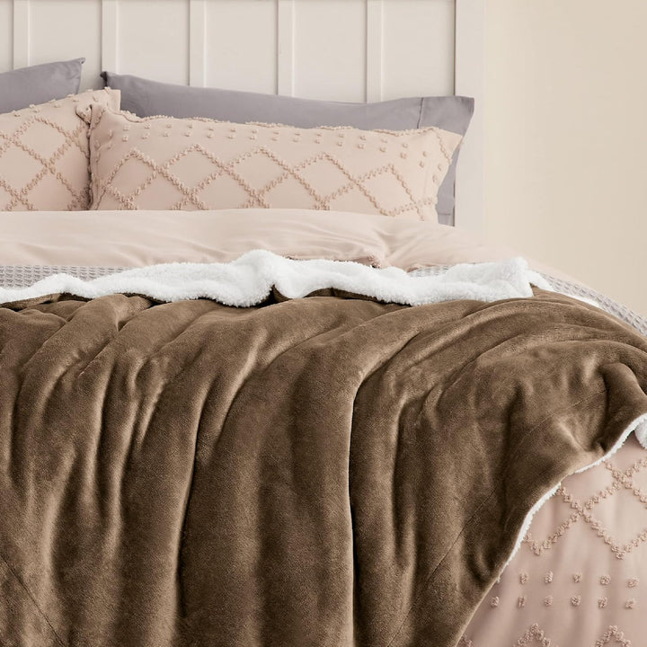BEDSURE Decke Sofa Kuscheldecke Kamel - warm Sherpa Sofaüberwurf Decke, Dicke Sofadecke Couchdecke,