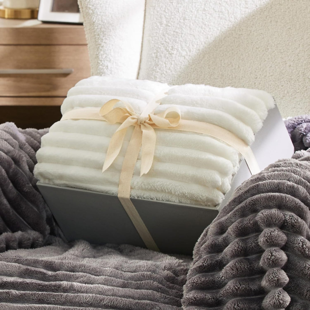 BEDSURE Sherpa Decke Weiss - Warme Dicke Kuscheldecke Flauschig, Sofadecke Couchdecke Winterdecke, W