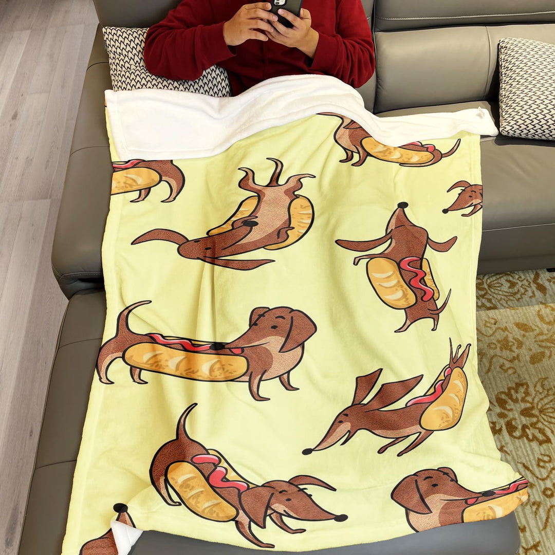 YISUMEI Kuscheldecke mit Dackel Hotdog Spass, Super weiches Fleece, Überwurfdecke für Bettwäsche Cou