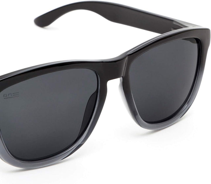 HAWKERS Sonnenbrille ONE Polarized für Herren und Damen Blau, Polarisiert, Schwarz Einheitsgrösse ON
